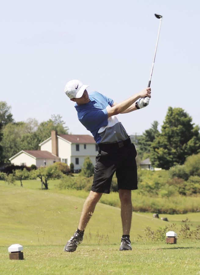 Golf season begins
